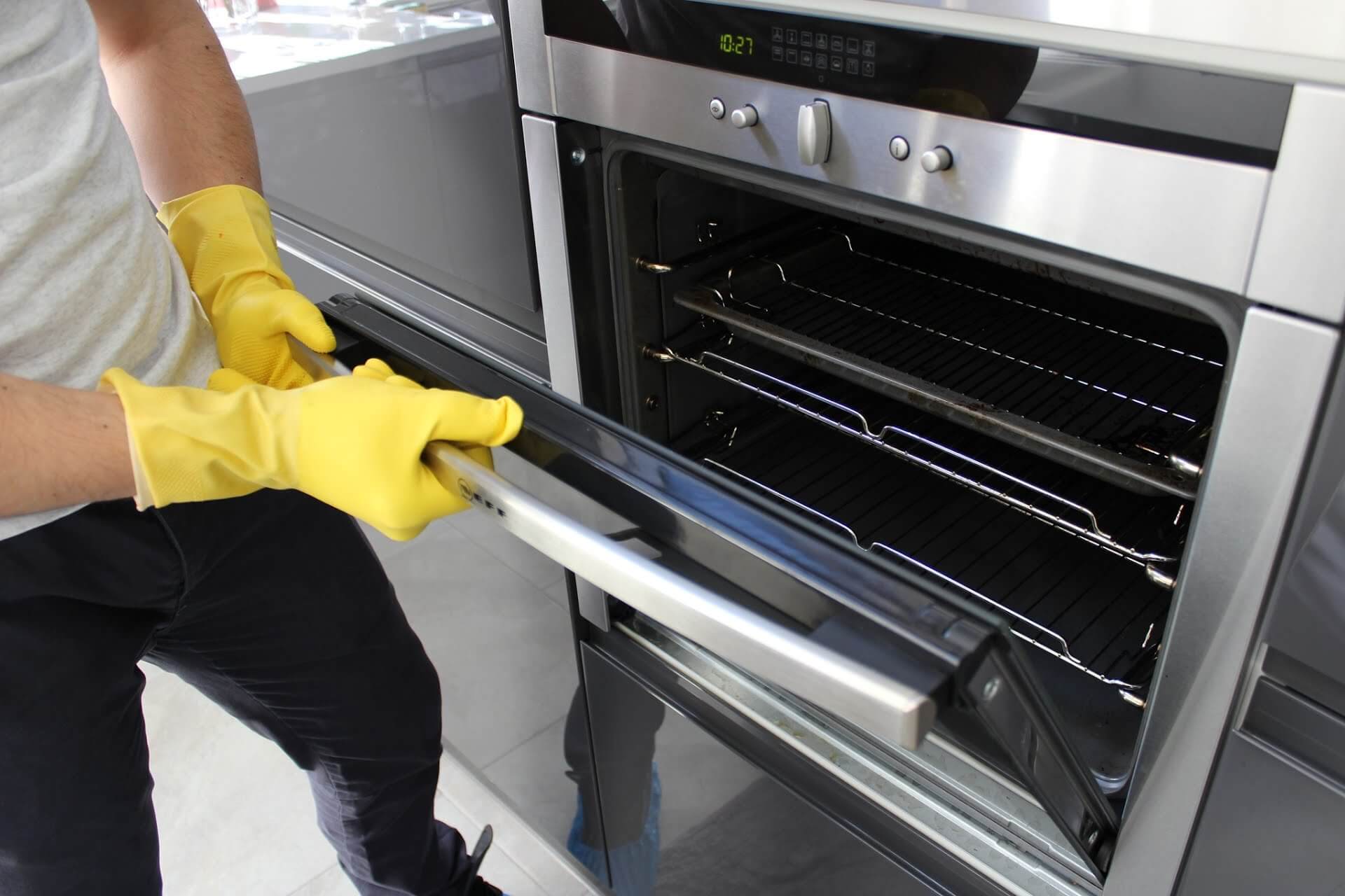oven & lounge cleaning